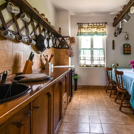 Apartman Laura *
