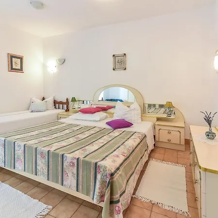 Laura Apartamento Sukošan