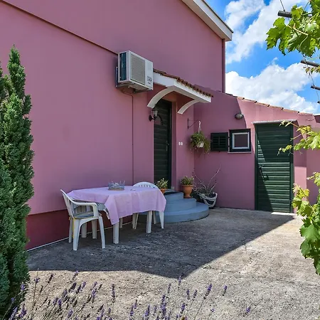Apartamento Laura *