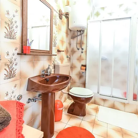 Laura Apartman *