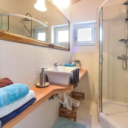 Laura Apartman
