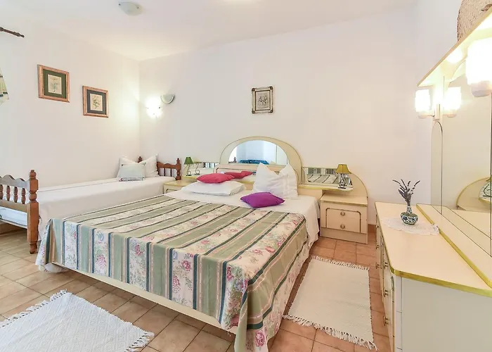 Laura Appartement Sukošan